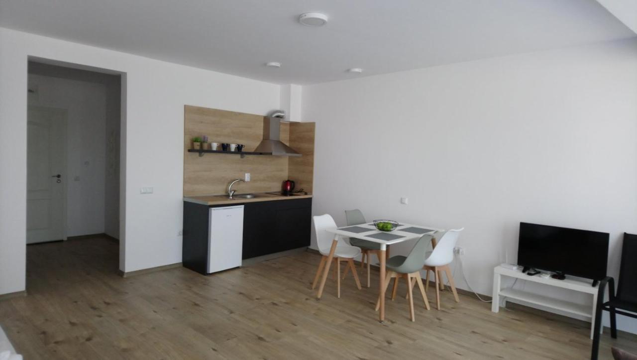 Aparthotel Primorsko Luaran gambar