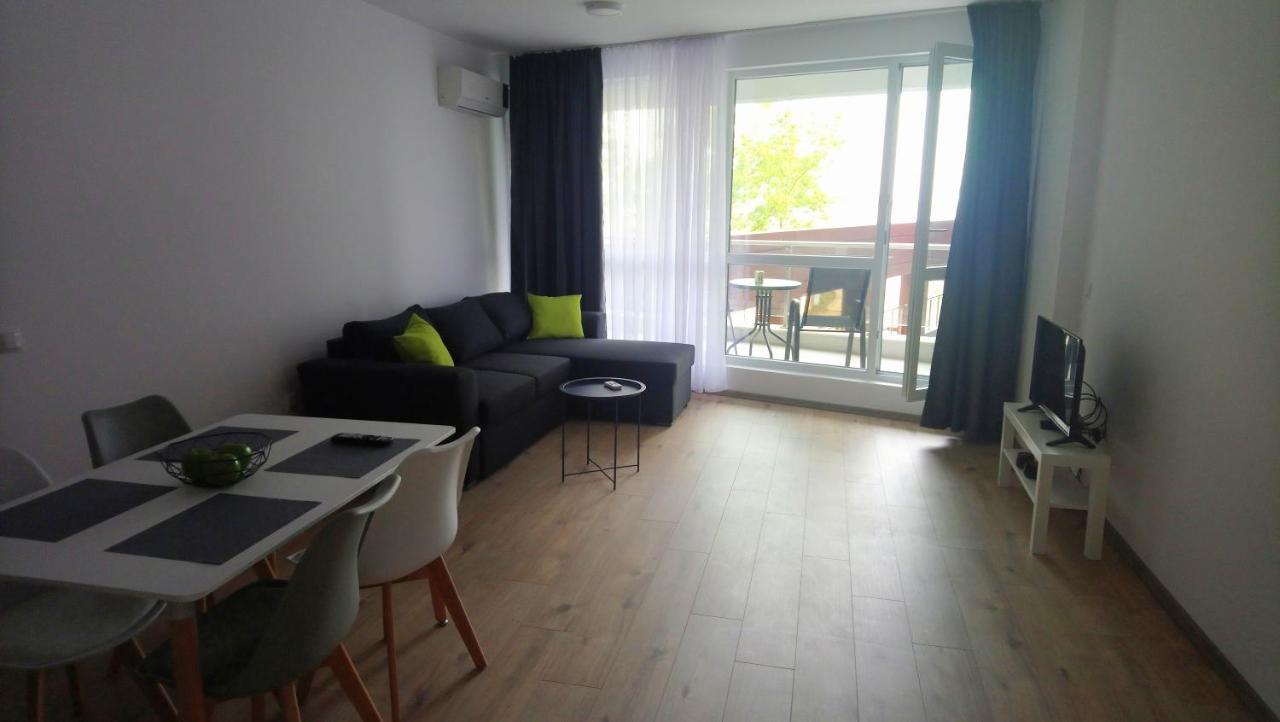 Aparthotel Primorsko Luaran gambar