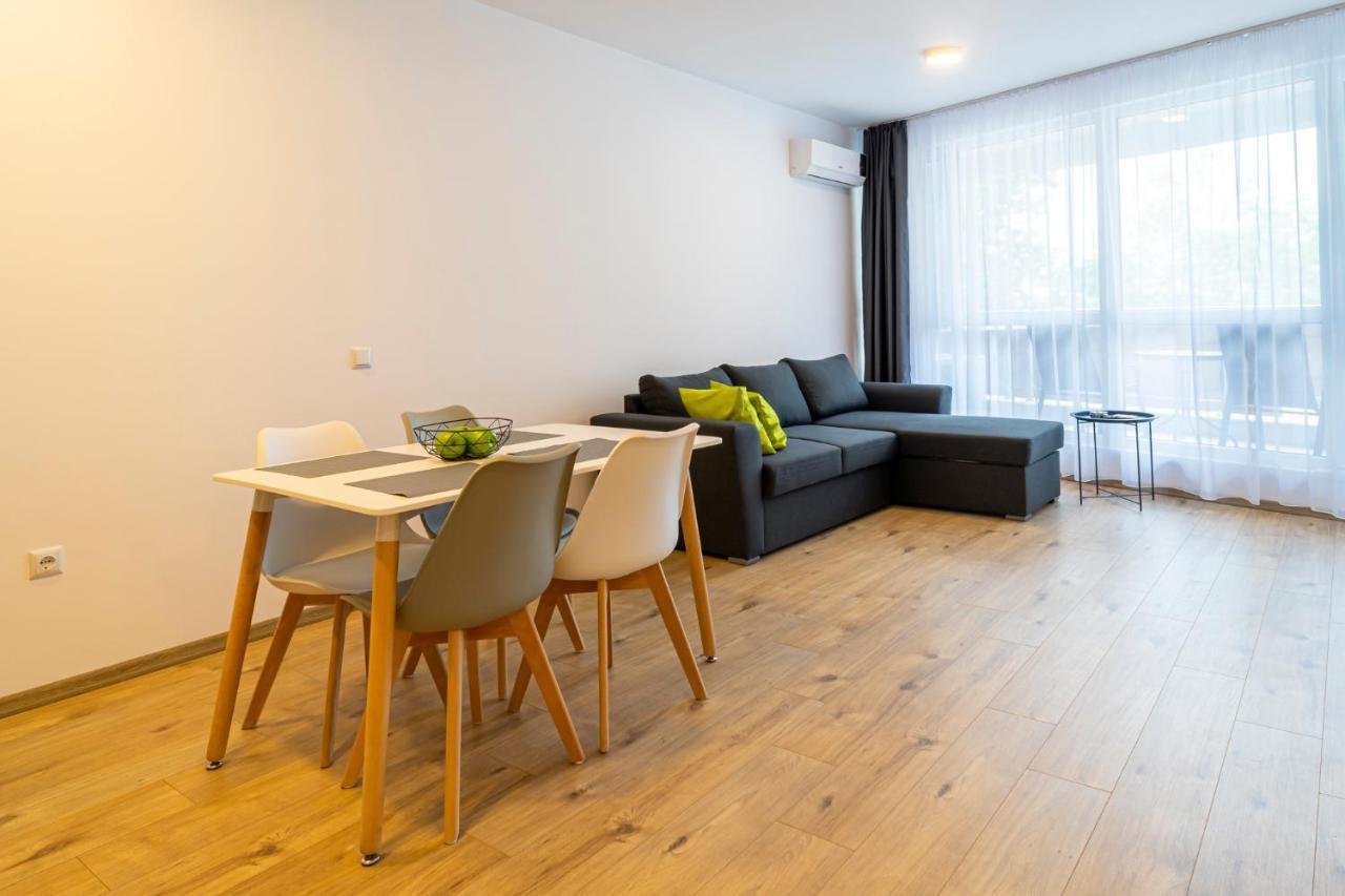 Aparthotel Primorsko Luaran gambar
