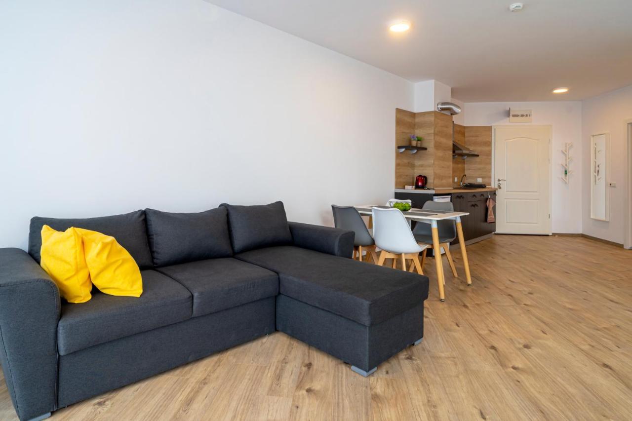 Aparthotel Primorsko Luaran gambar